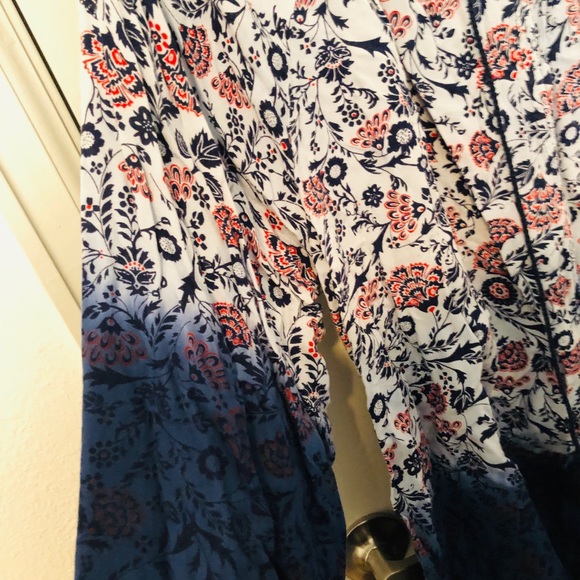 Floral Top (Avenue) - Picture 3 of 5